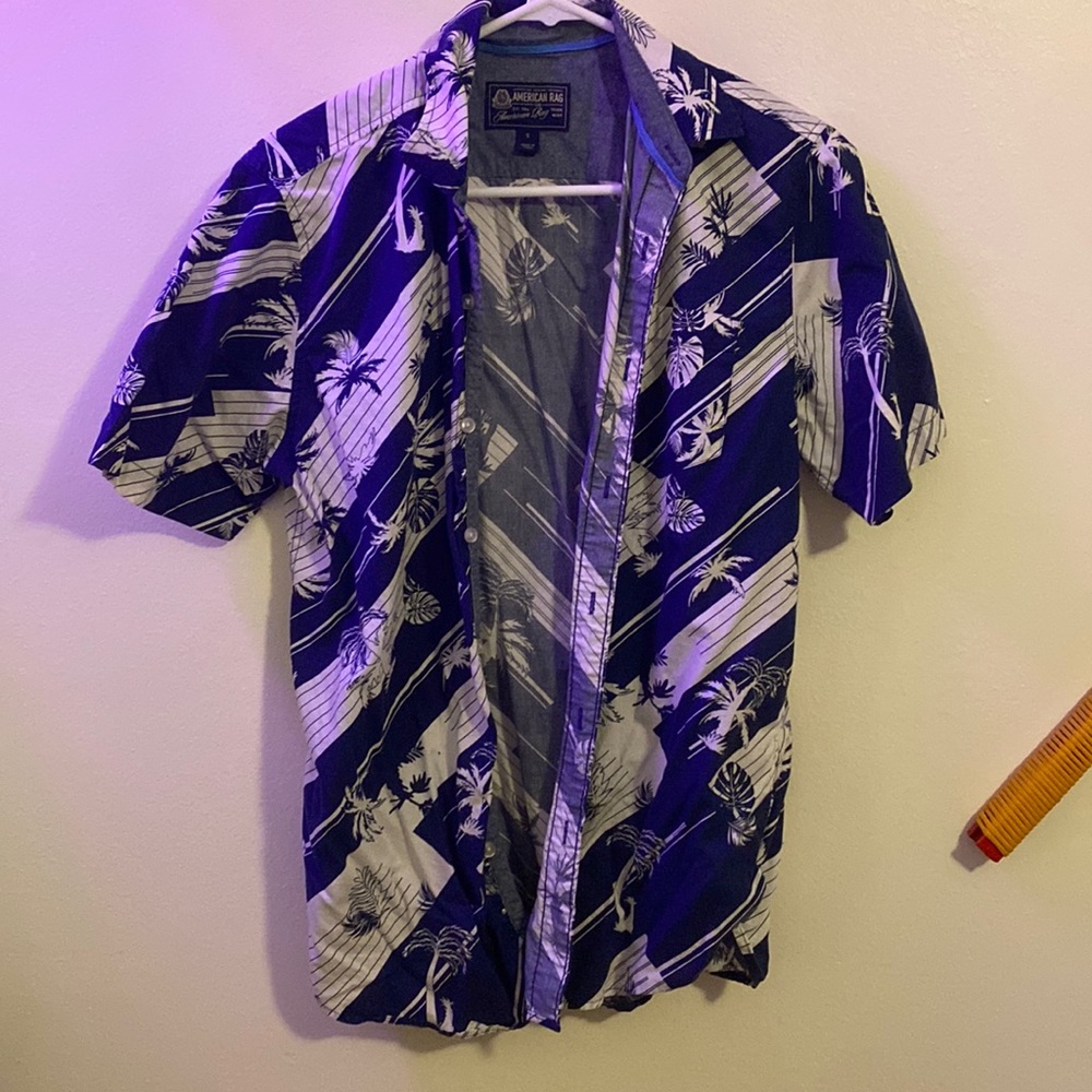 American Rag - Blue and White Hawaiian themed shirt button up